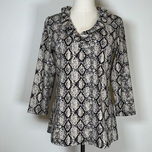 Lulu-B Ruffle Neckline Blouse 3/4 Sleeve Python Print UPF 50+ Women’s Size XS